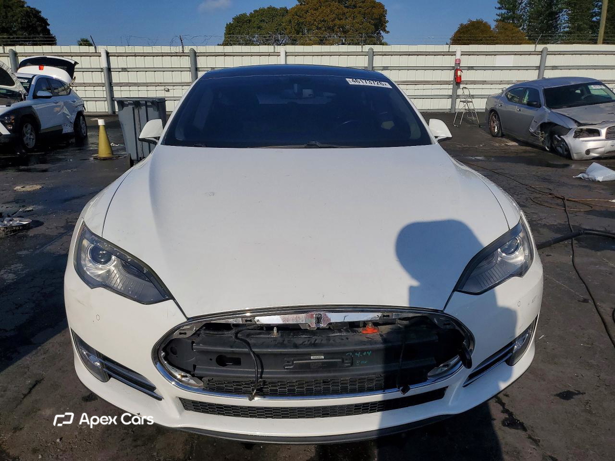 Tesla Model S 2014