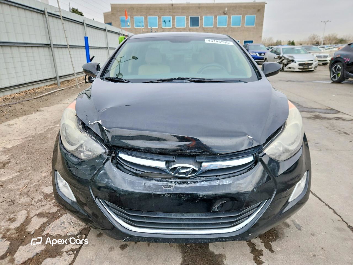 Hyundai Elantra 2012