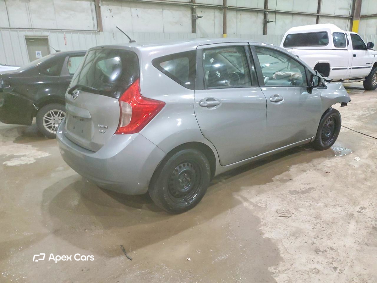 Nissan Versa 2015