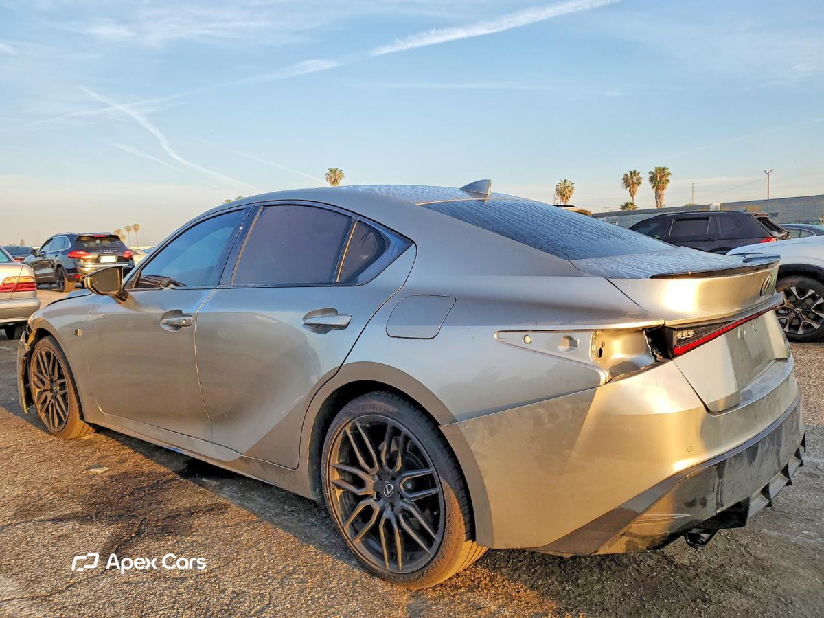 Lexus IS 2023
