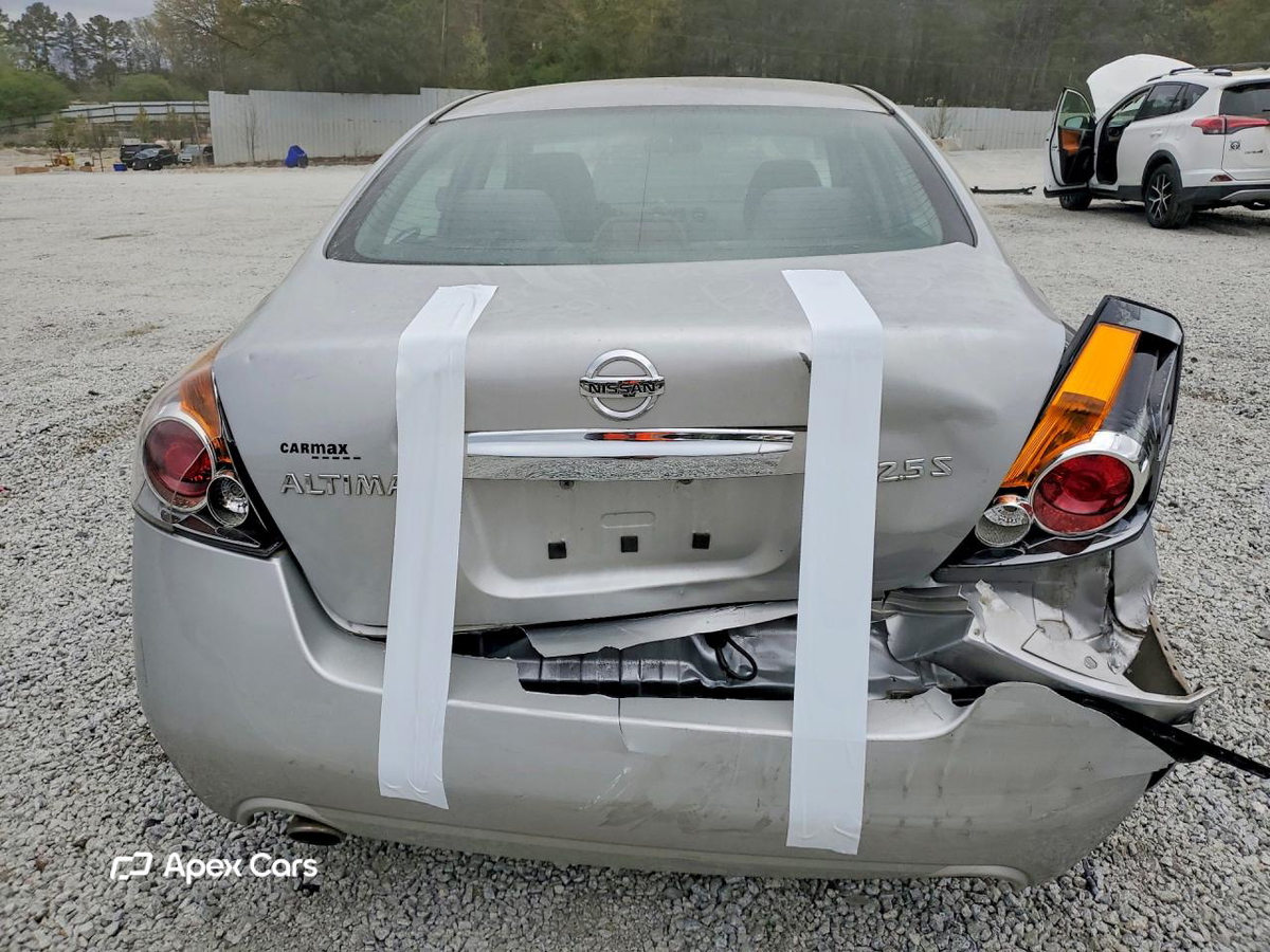 Nissan Altima 2011