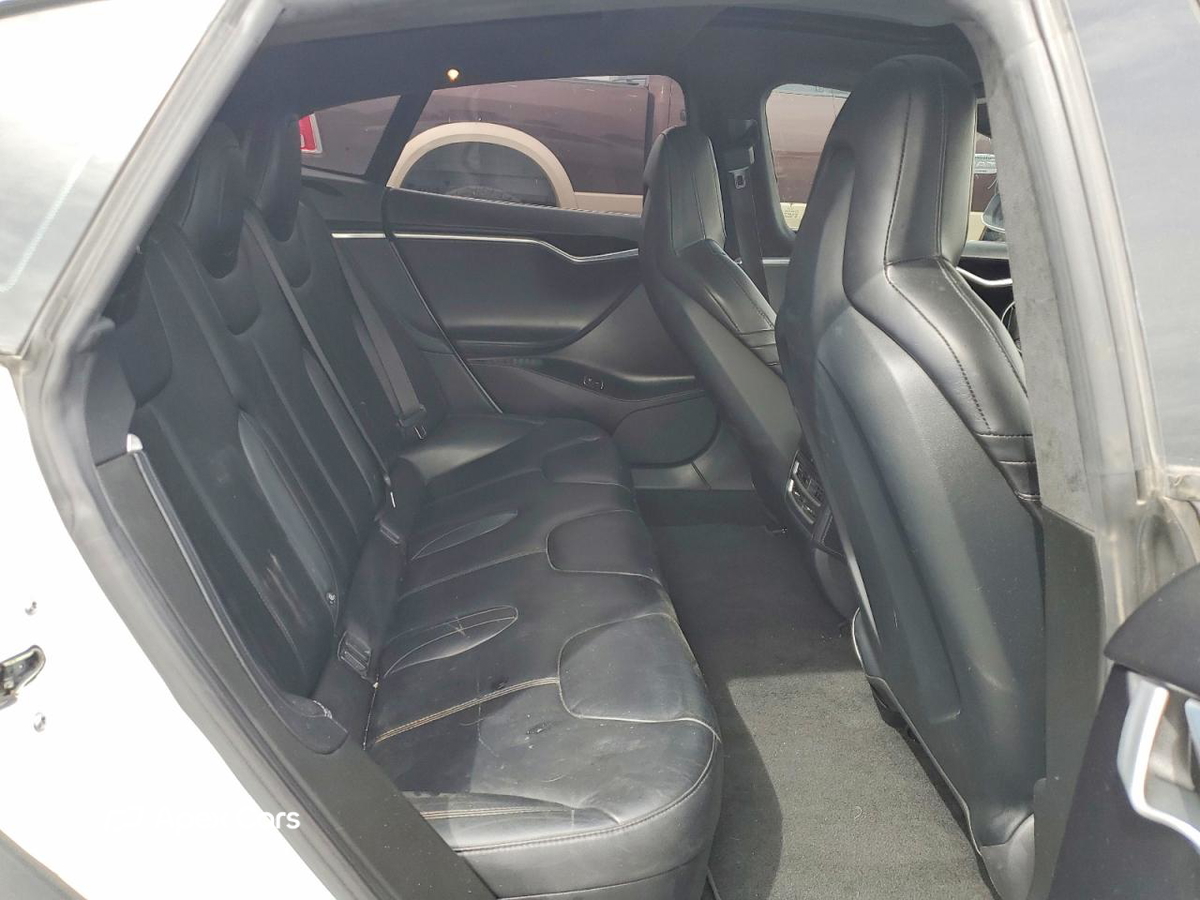 Tesla Model S 2016