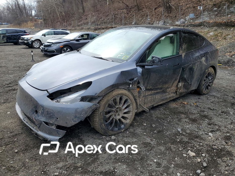 Tesla Model Y 2022 - Image 1 of 13