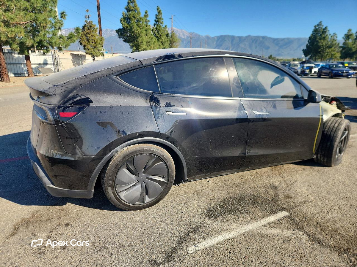 Tesla Model Y 2026