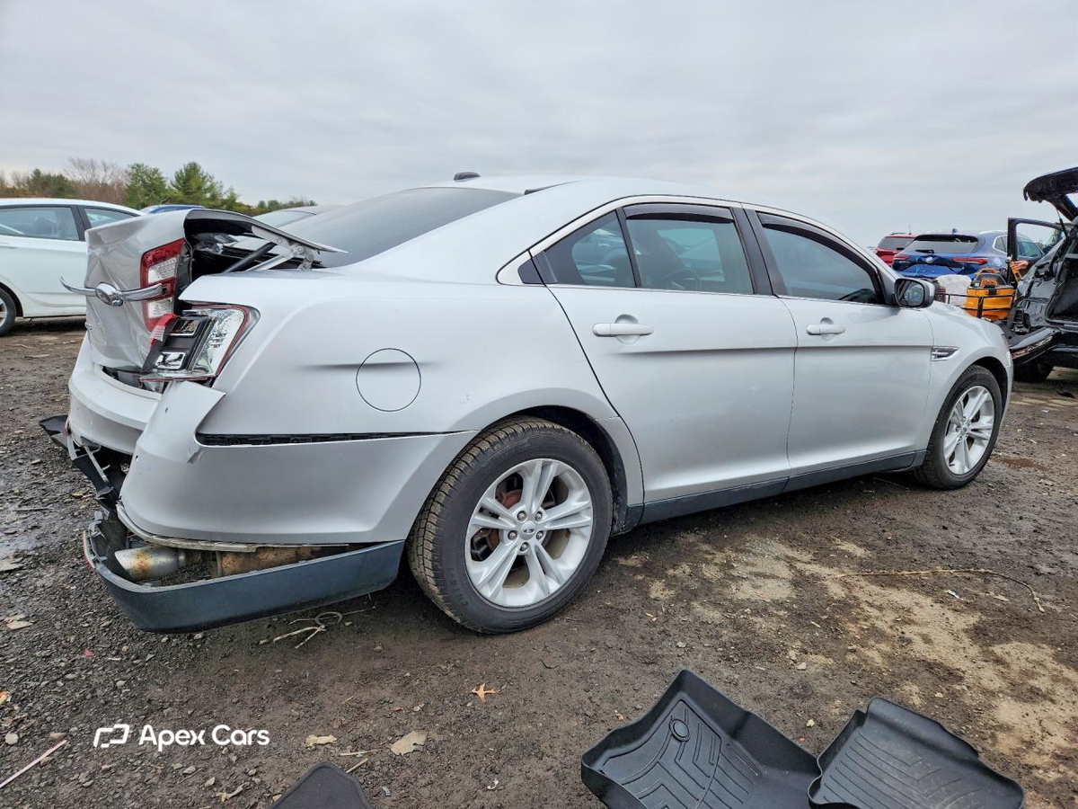 Ford Taurus 2015