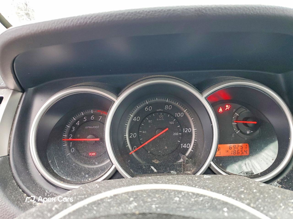 Nissan Versa 2011