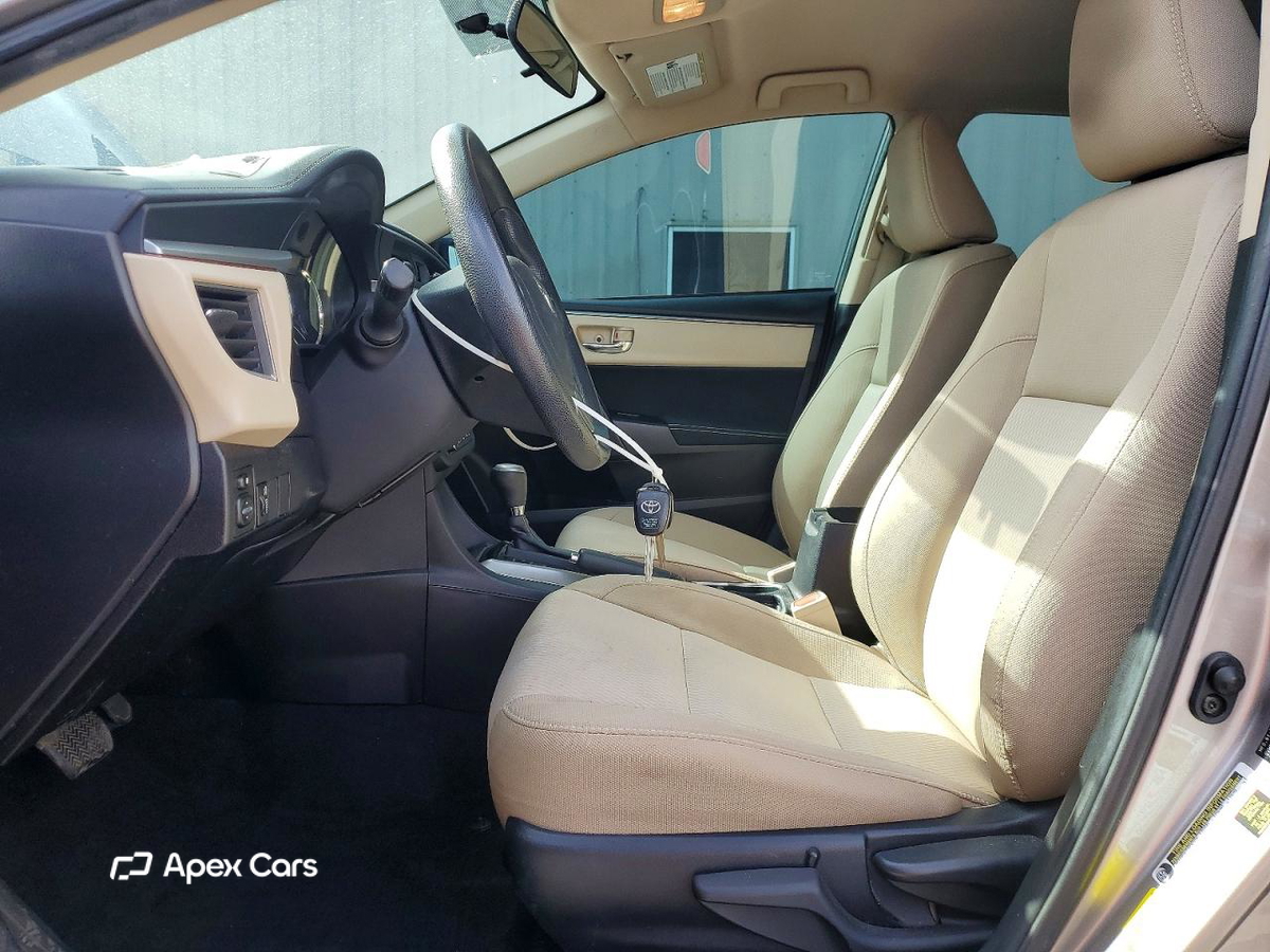 Toyota Corolla 2015