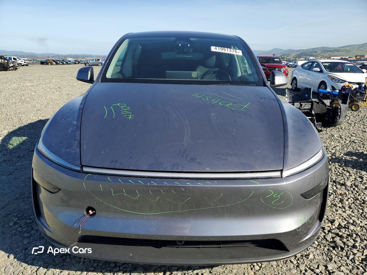 Tesla Model Y 2026
