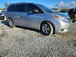 Toyota Sienna 2016