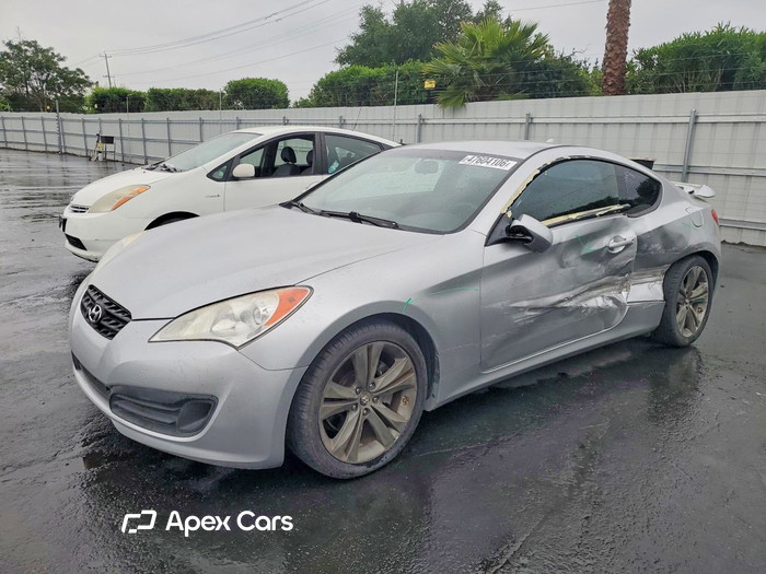 2010 Hyundai Genesis - Image 1 of 5