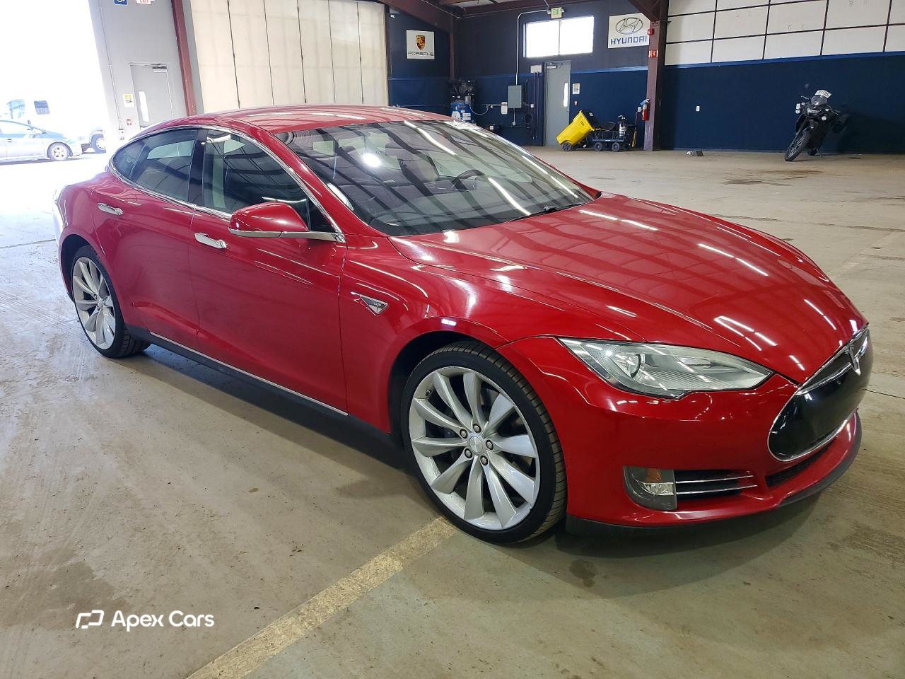 Tesla Model S 2013