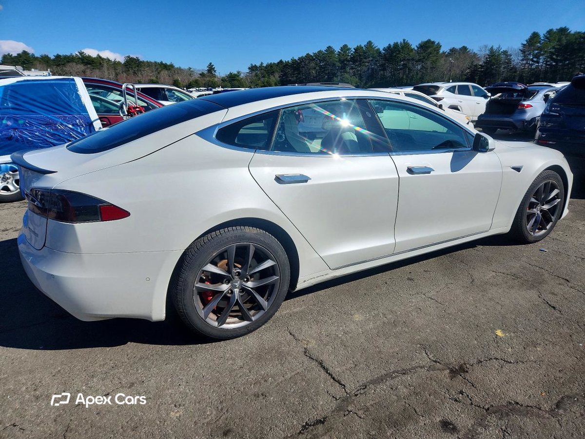 Tesla Model S 2019