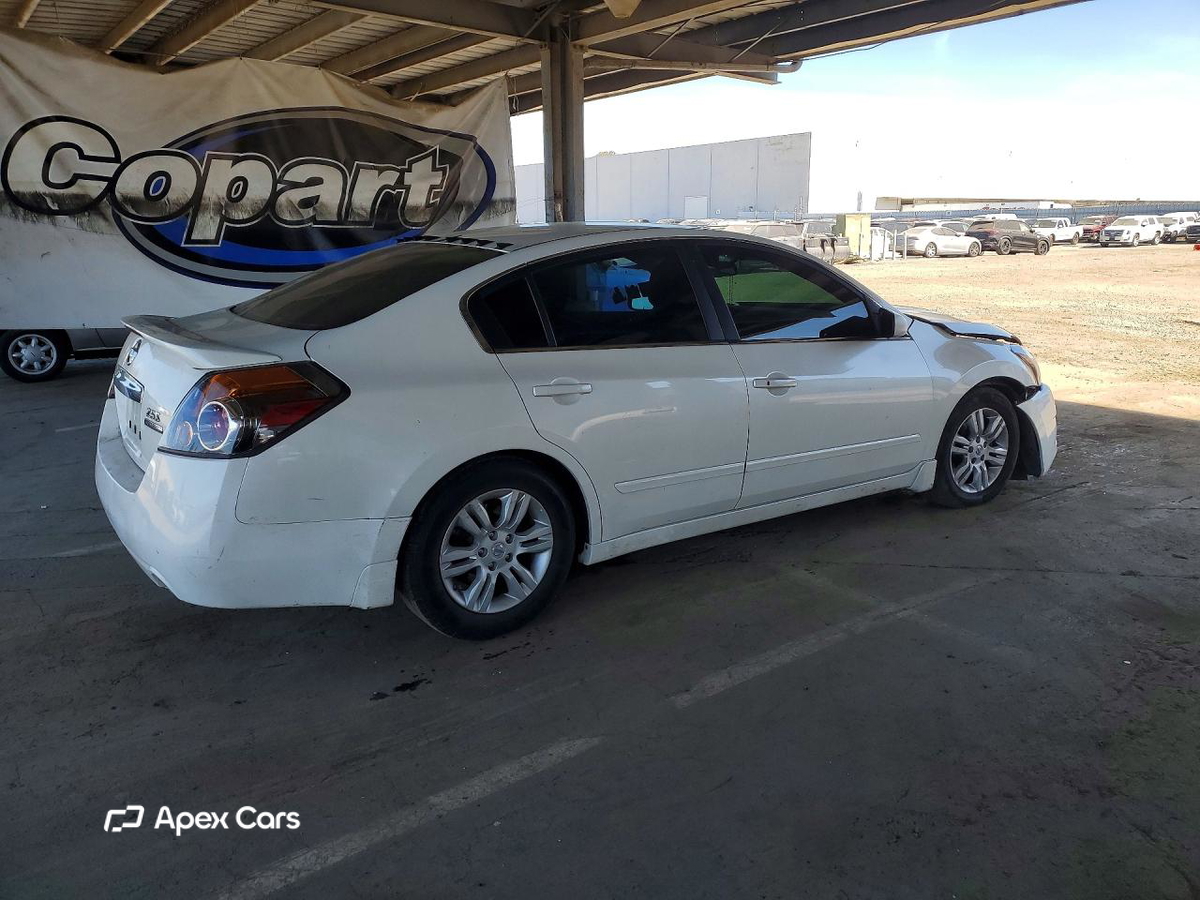 Nissan Altima 2011