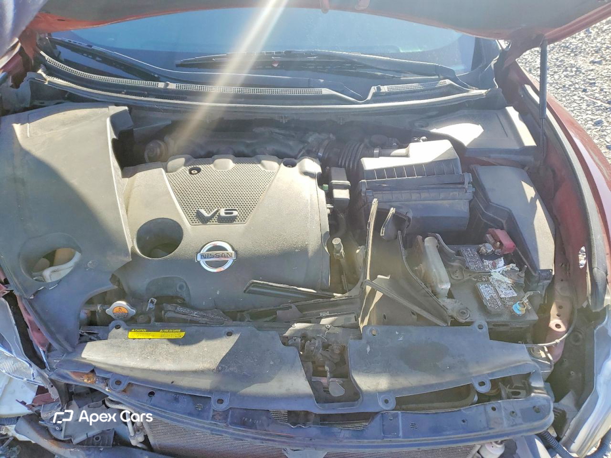 Nissan Maxima 2011