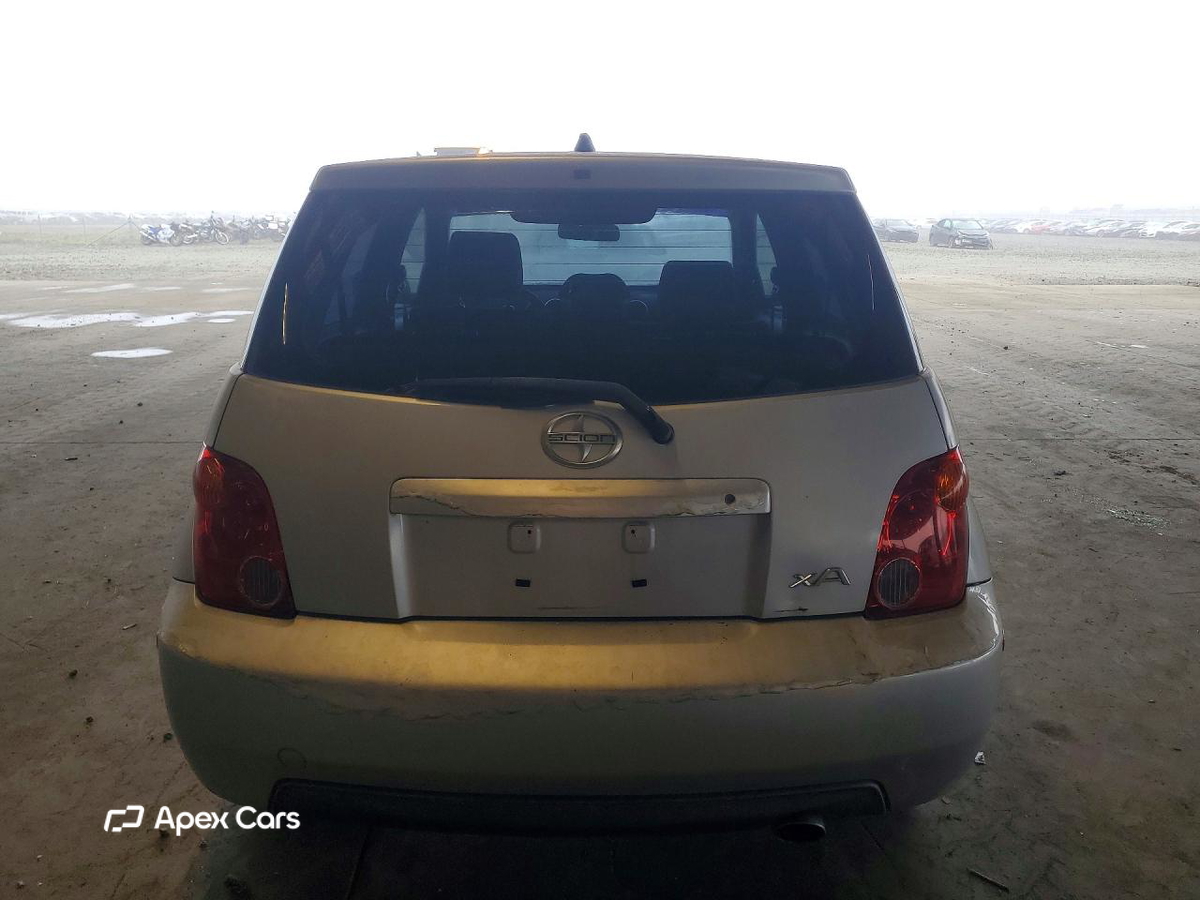Scion xA 2004