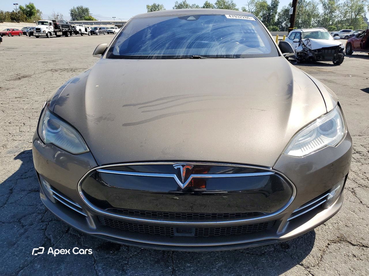 Tesla Model S 2016