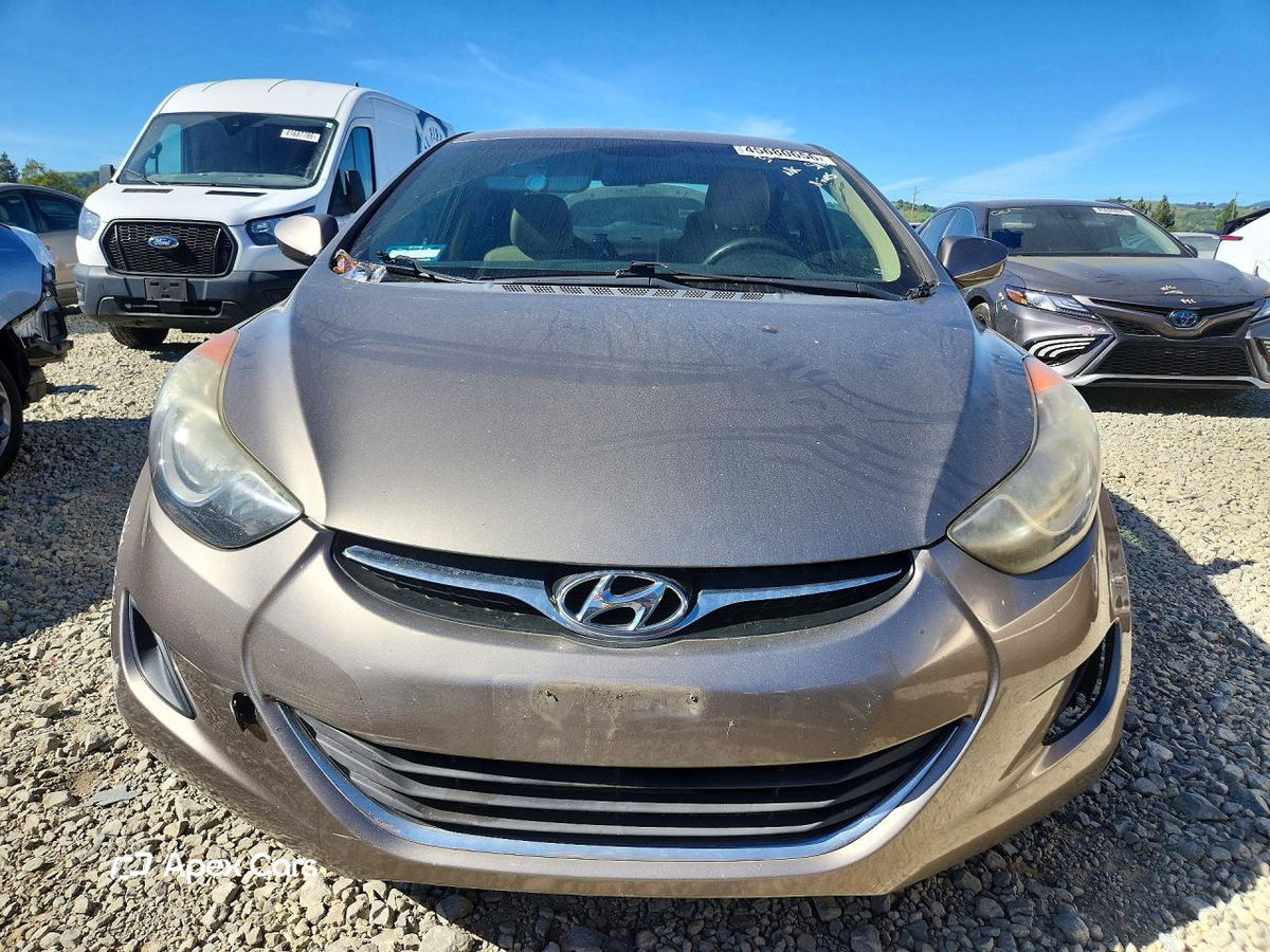 Hyundai Elantra 2013