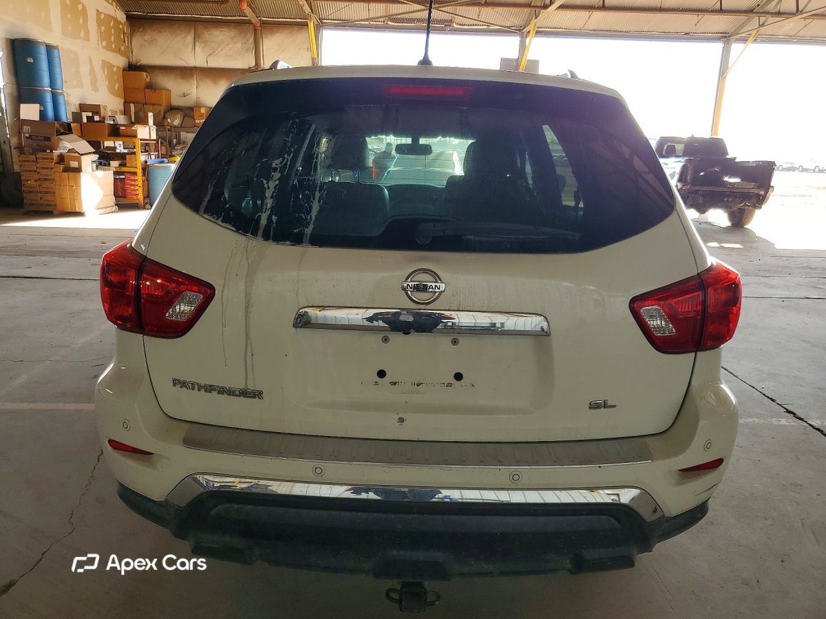 Nissan Pathfinder 2018