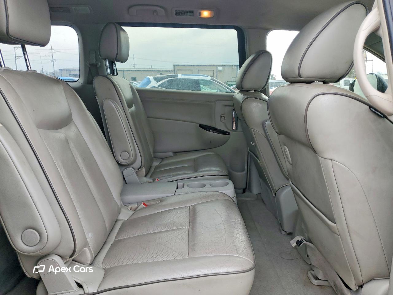 Nissan Quest 2013