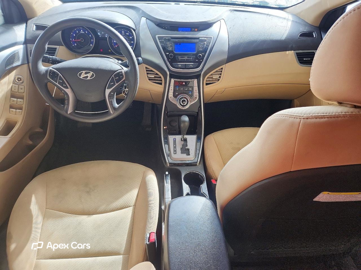 Hyundai Elantra 2013