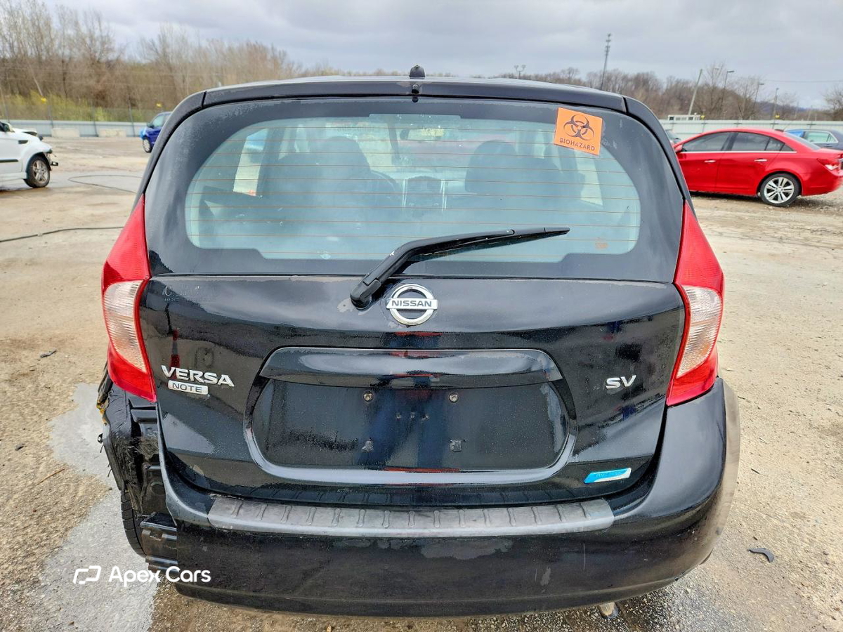Nissan Versa 2015