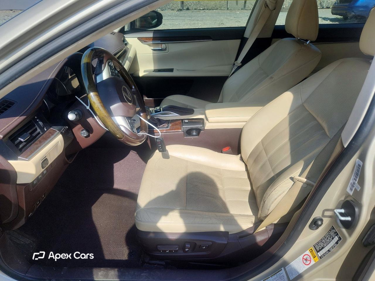 Lexus ES 2016