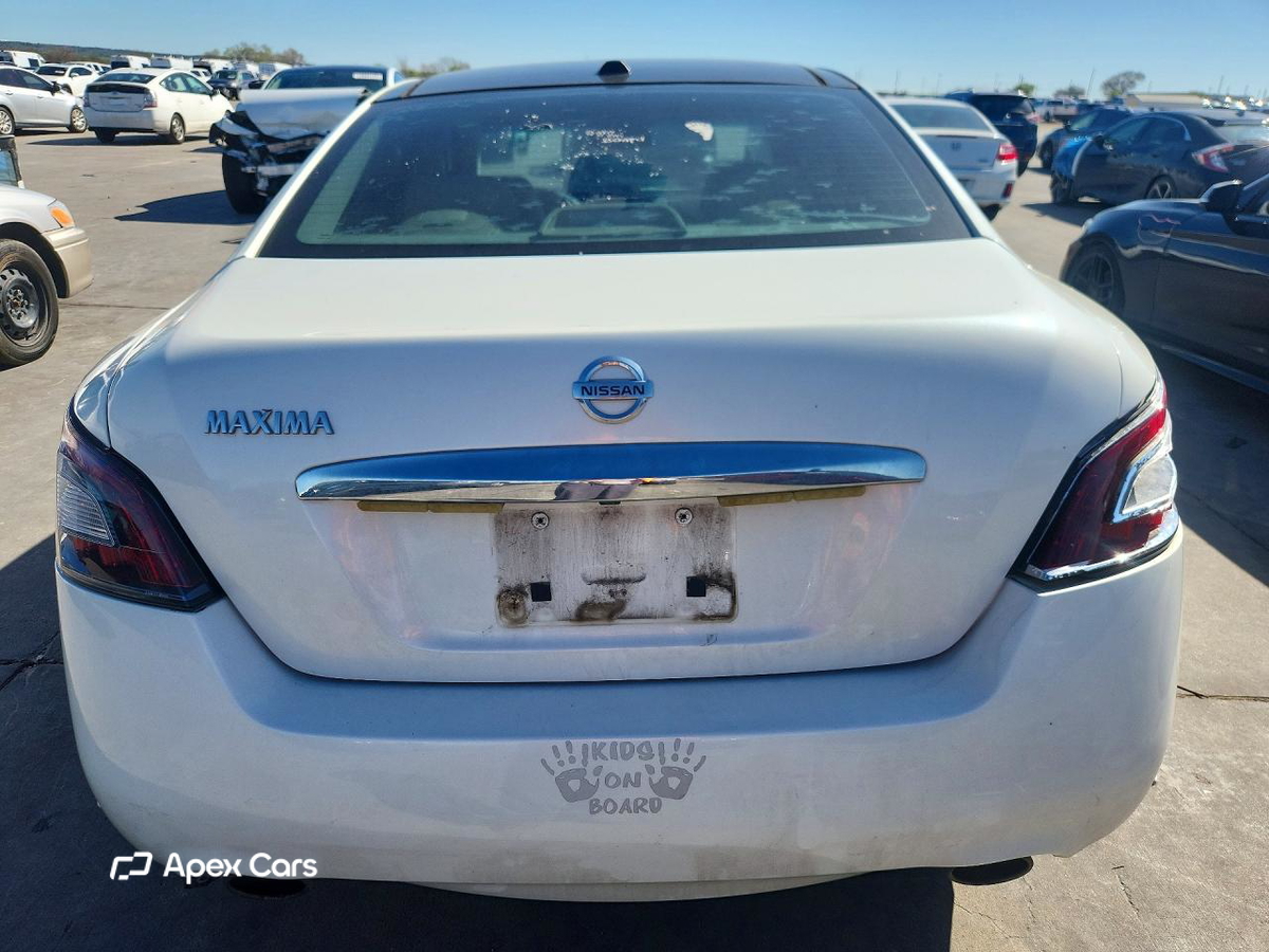 Nissan Maxima 2014