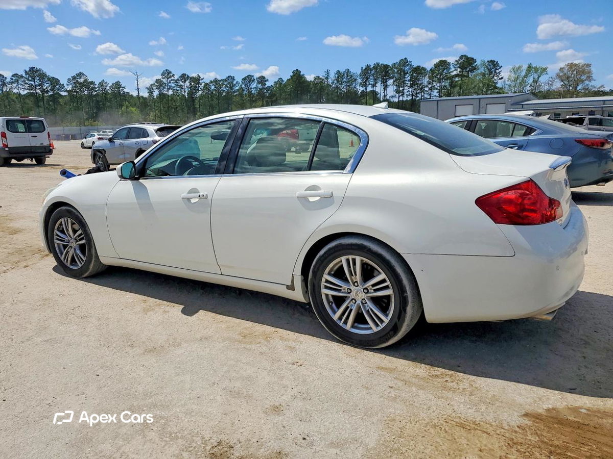 Infiniti G 2011