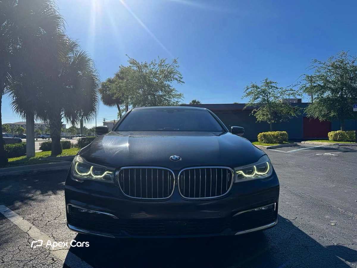 BMW Series 7 2016