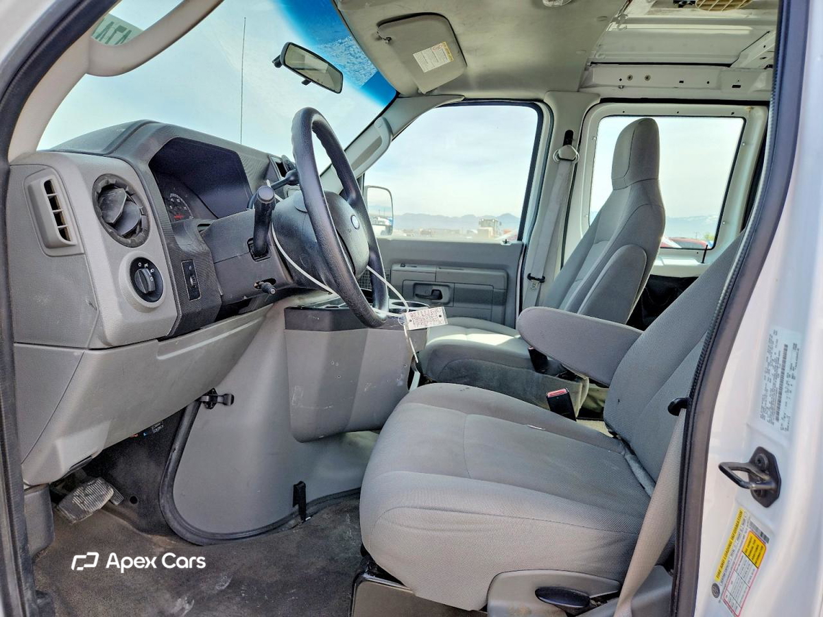 Ford Econoline 2013