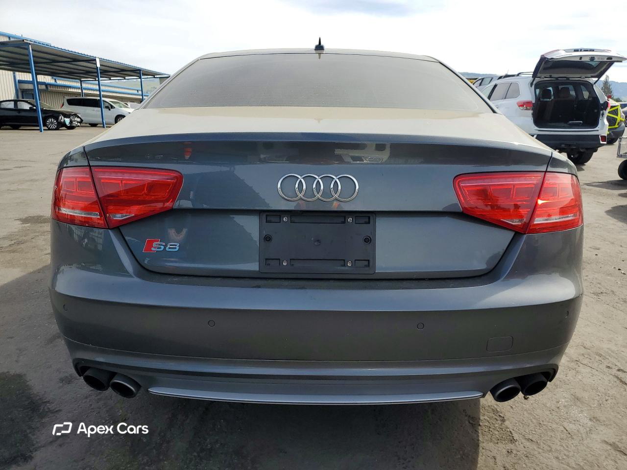 Audi S8 2013