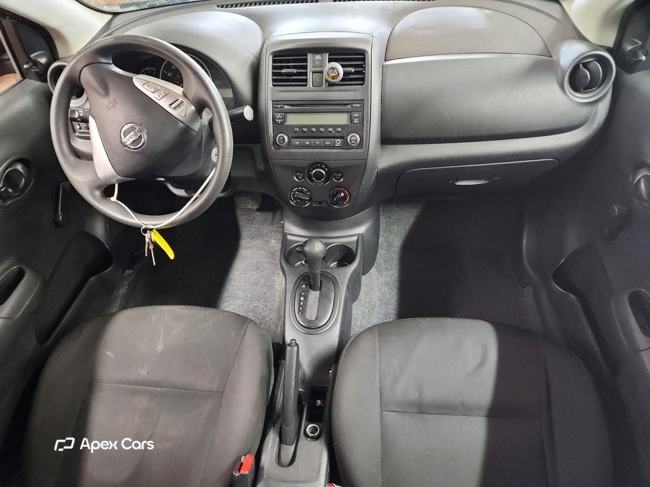 Nissan Versa 2015