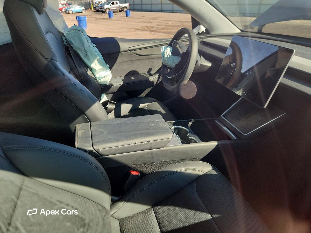 Tesla Model Y 2026