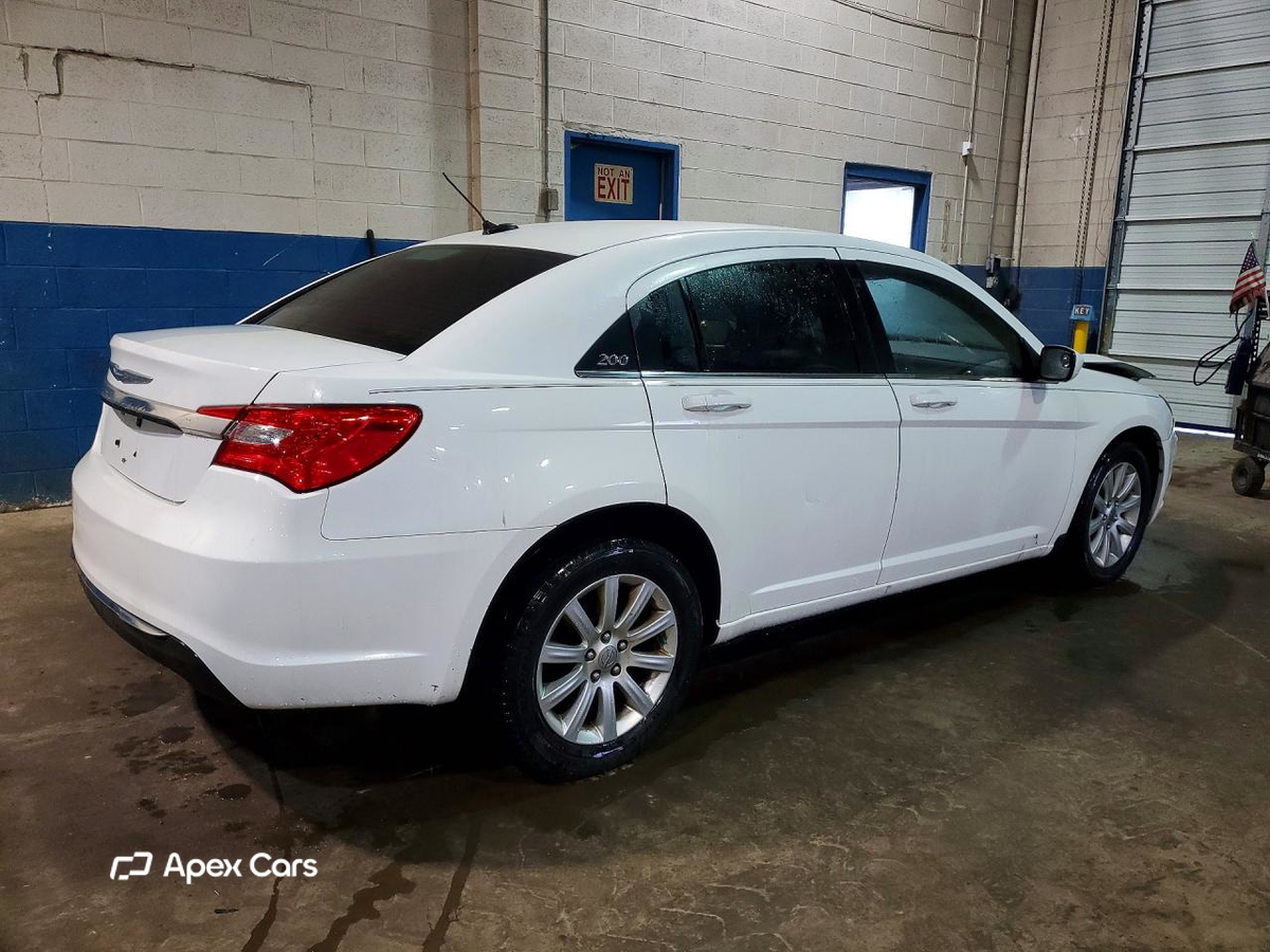 Chrysler 200 2012