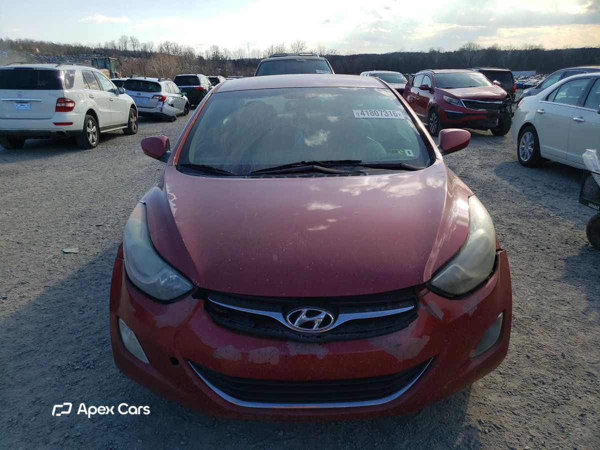 Hyundai Elantra 2012