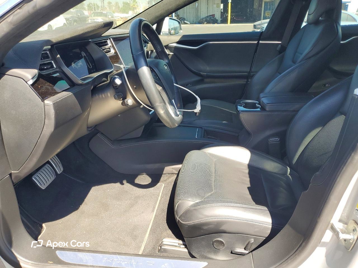 Tesla Model S 2016