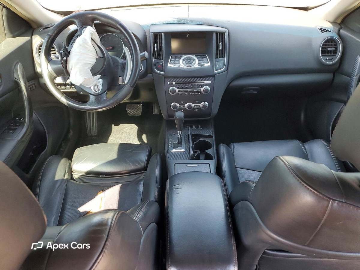 Nissan Maxima 2011
