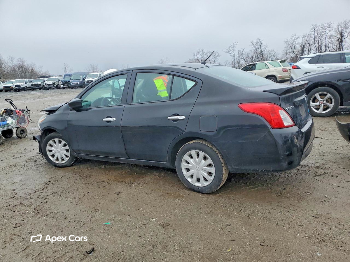 Nissan Versa 2016