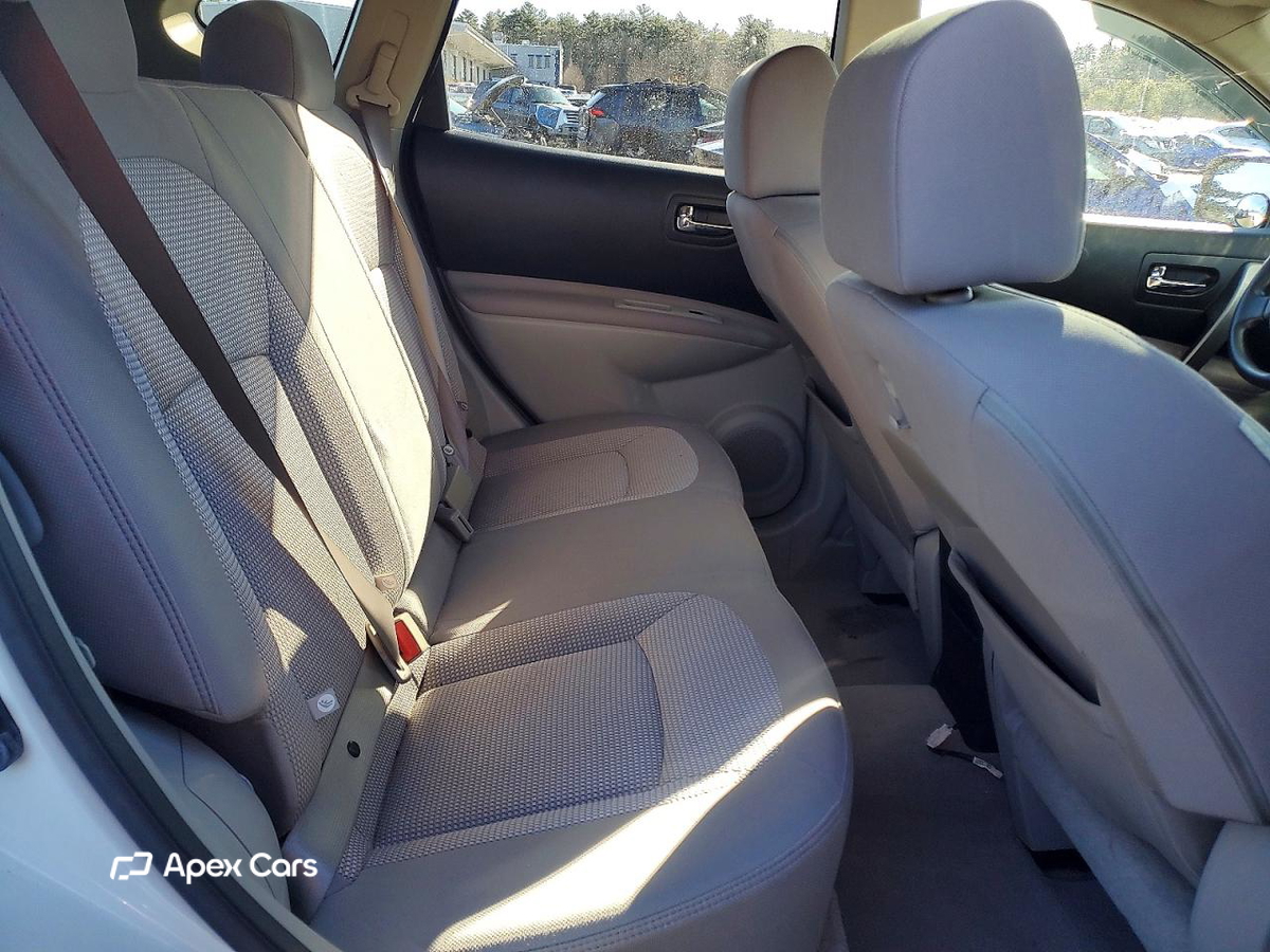 Nissan Rogue 2010