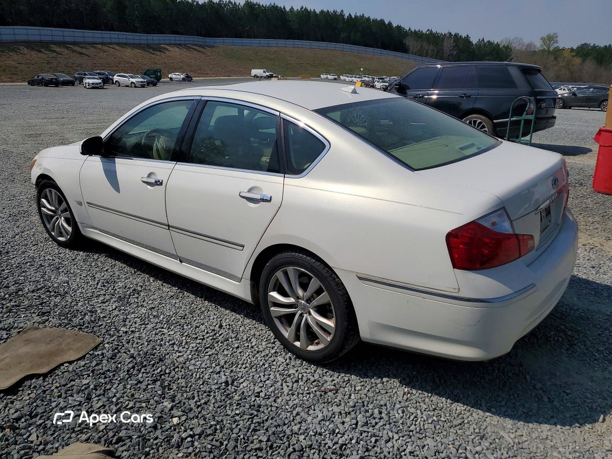 Infiniti M 2010