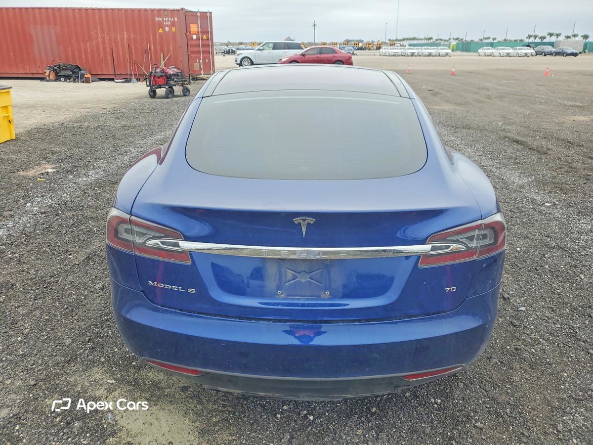 Tesla Model S 2015