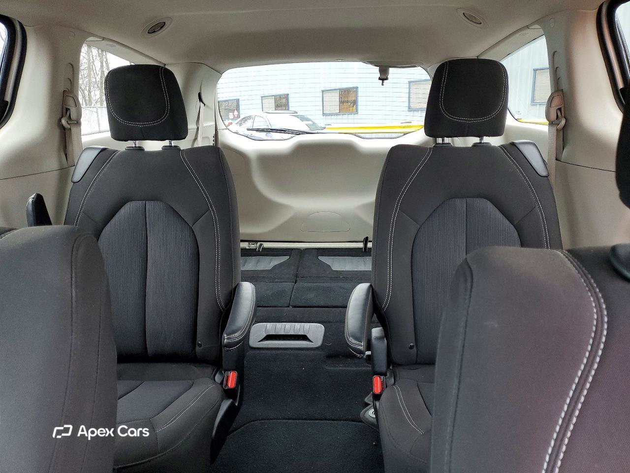 Chrysler Voyager 2023