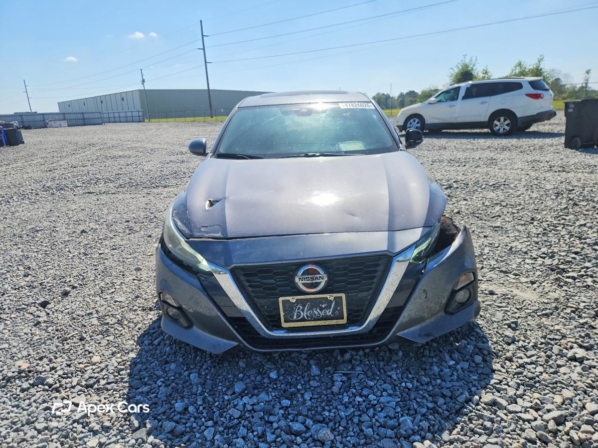 Nissan Altima 2019