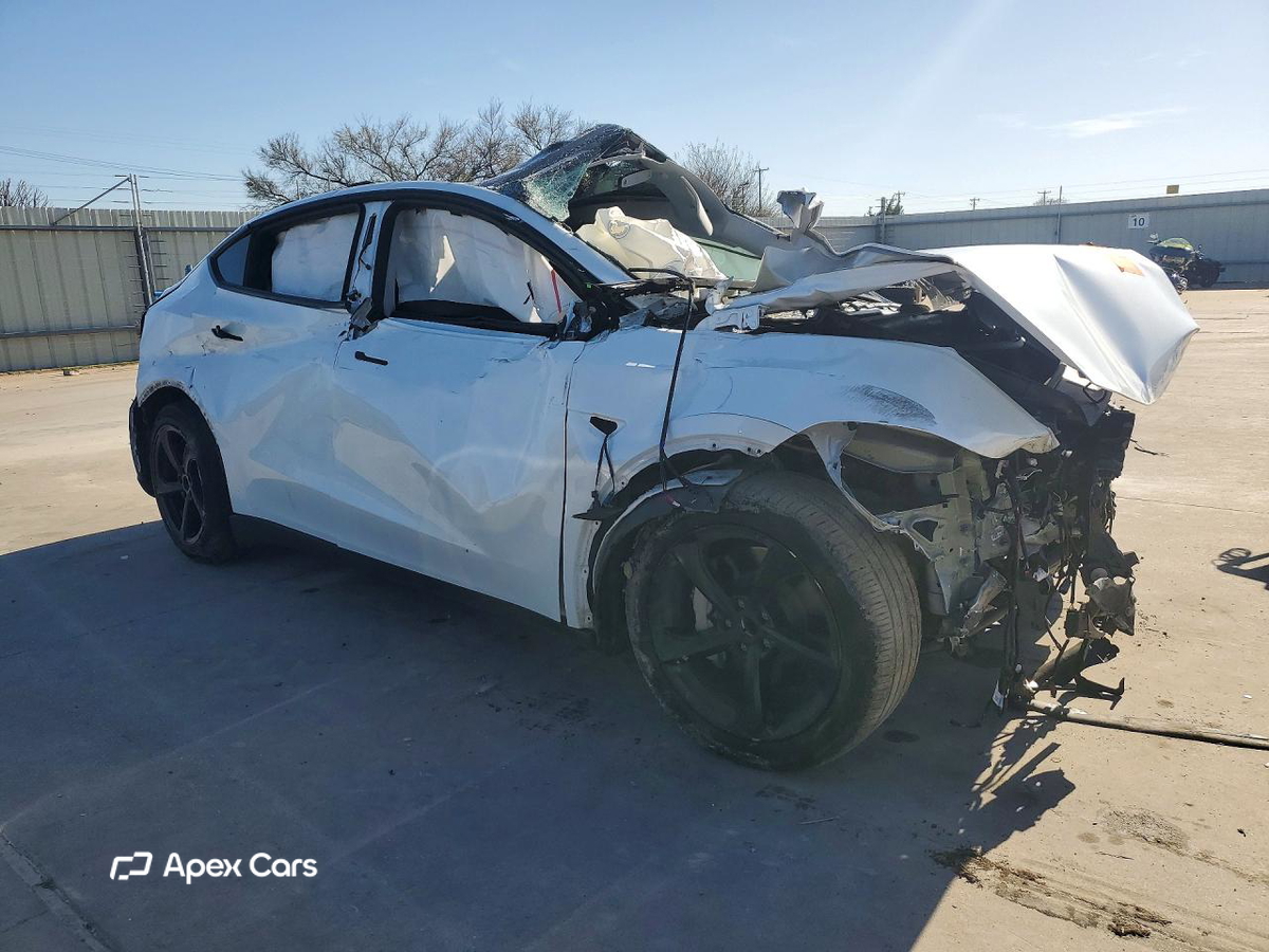 Tesla Model Y 2026
