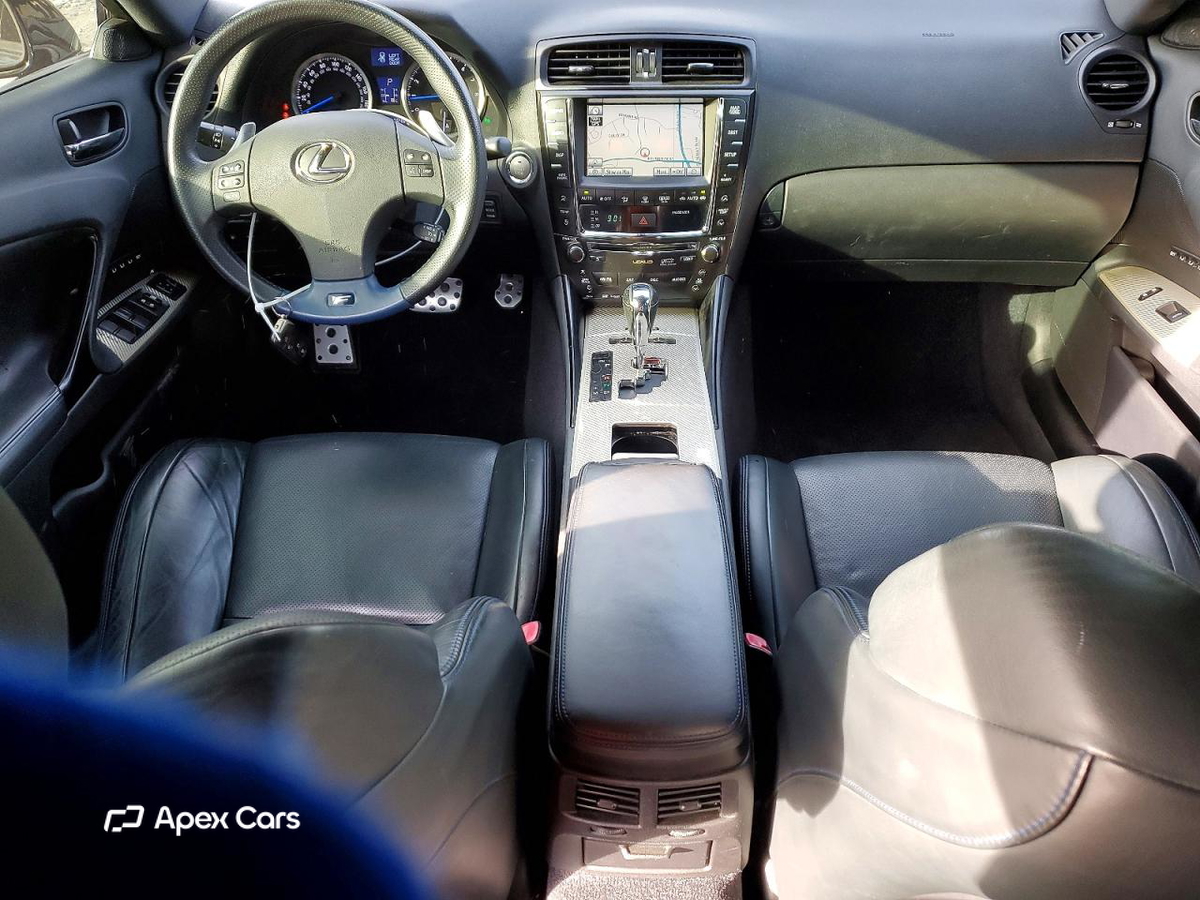 Lexus IS 2010