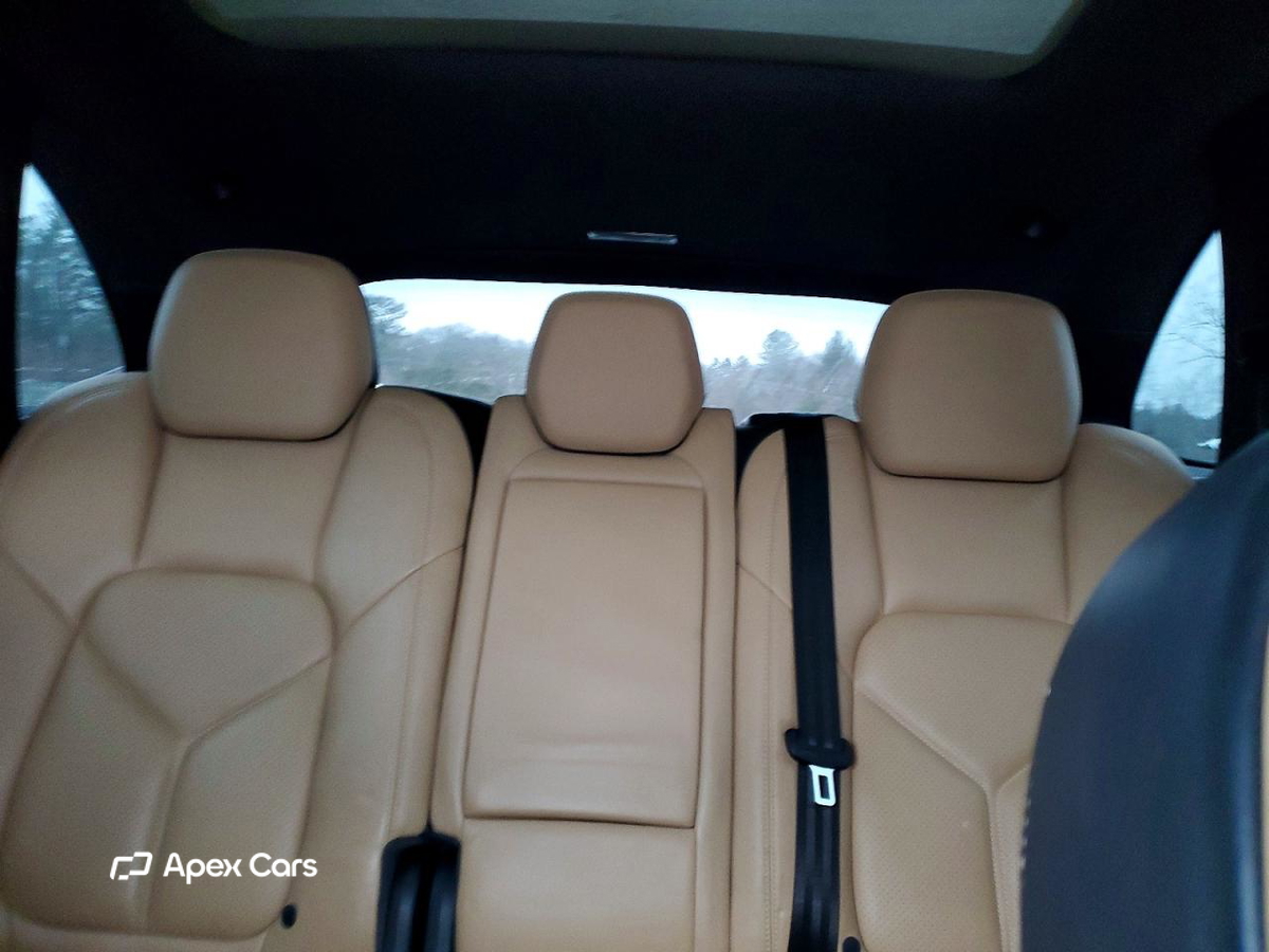 Porsche Cayenne 2016
