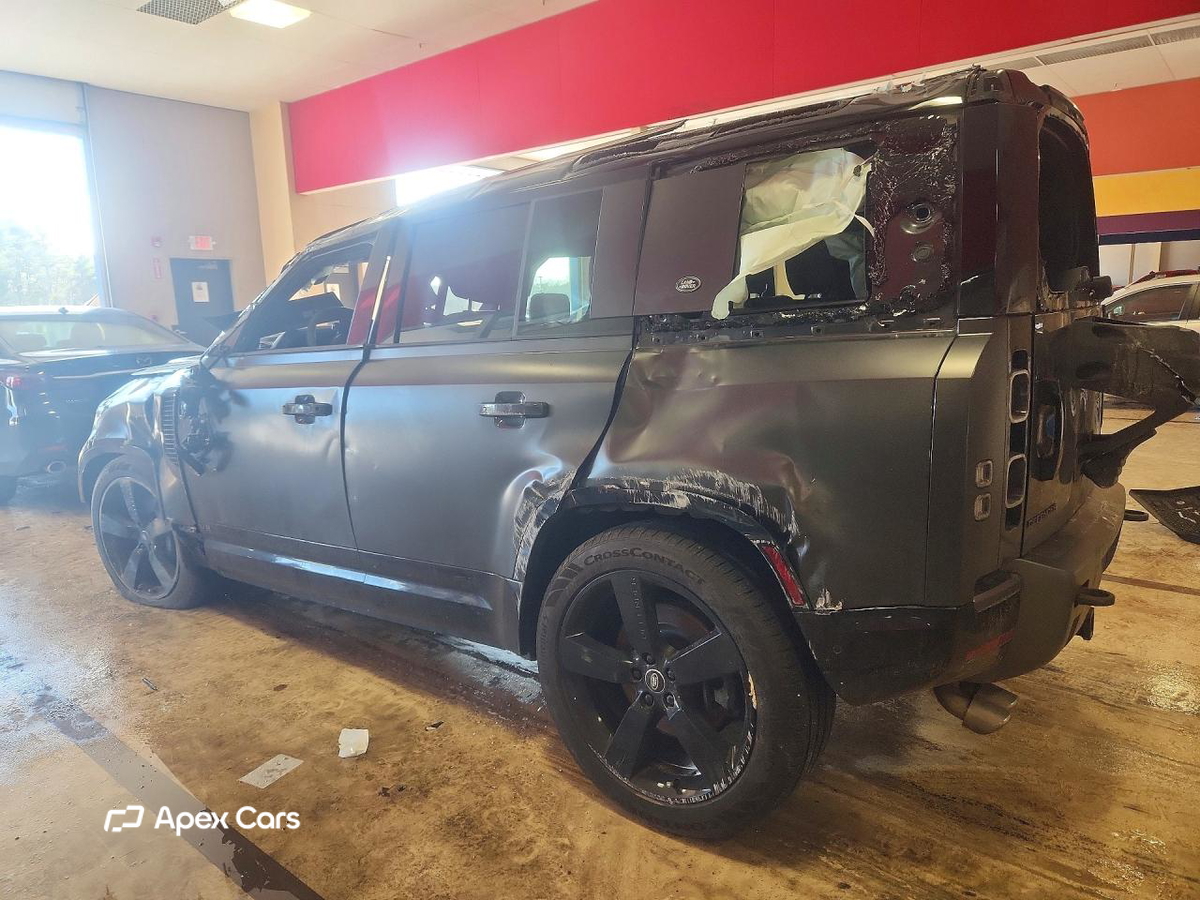 Land Rover Defender 2023