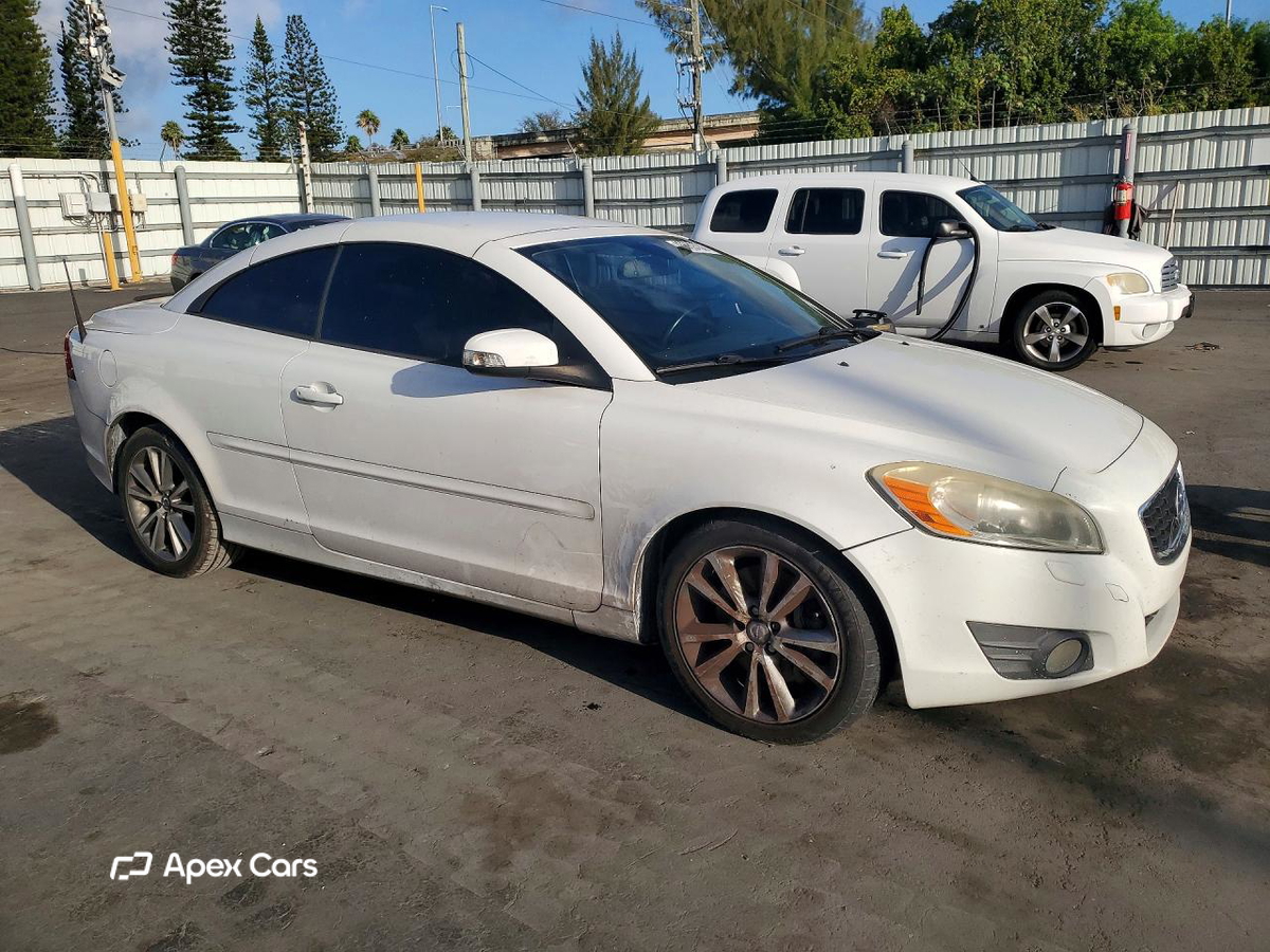 Volvo C70 2011