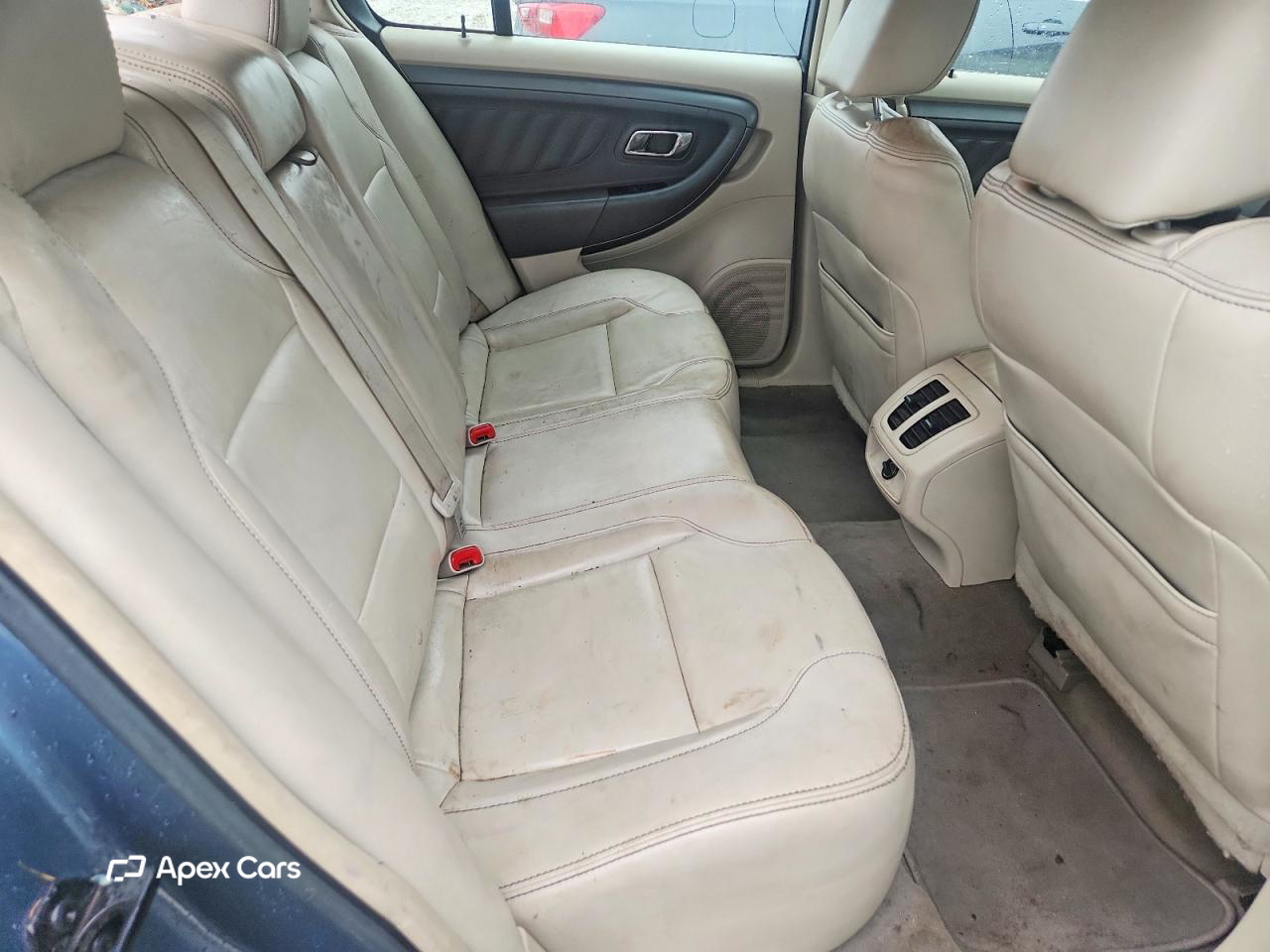 Ford Taurus 2010