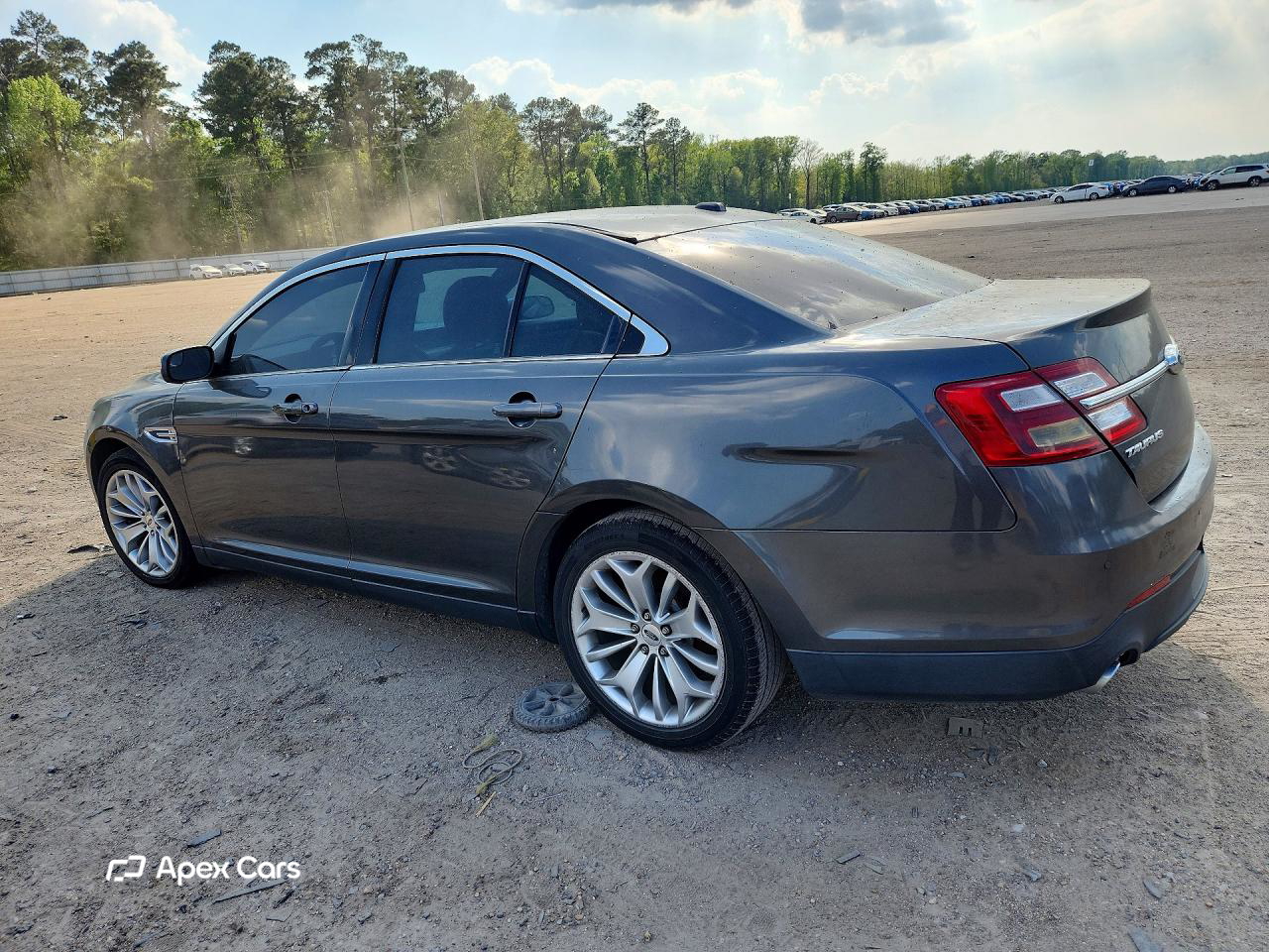 Ford Taurus 2016